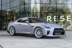 Nissan-GT-R-Silver_Front