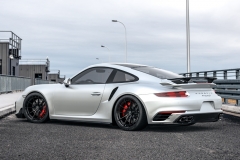 vrforged-d03r-gloss-black-20in-porsche-991-turbo-silver-2